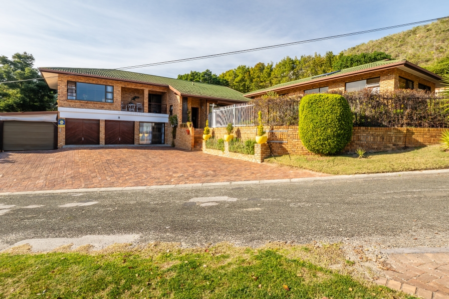 6 Bedroom Property for Sale in The Village Western Cape